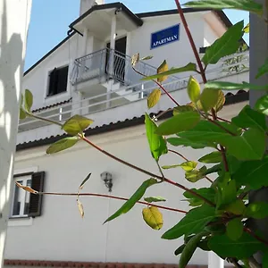 M&r Apartman